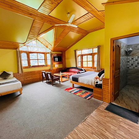 Hotel Hollywood Manali - Scenic River & Mountain View With Premium Rooms Dış mekan fotoğraf