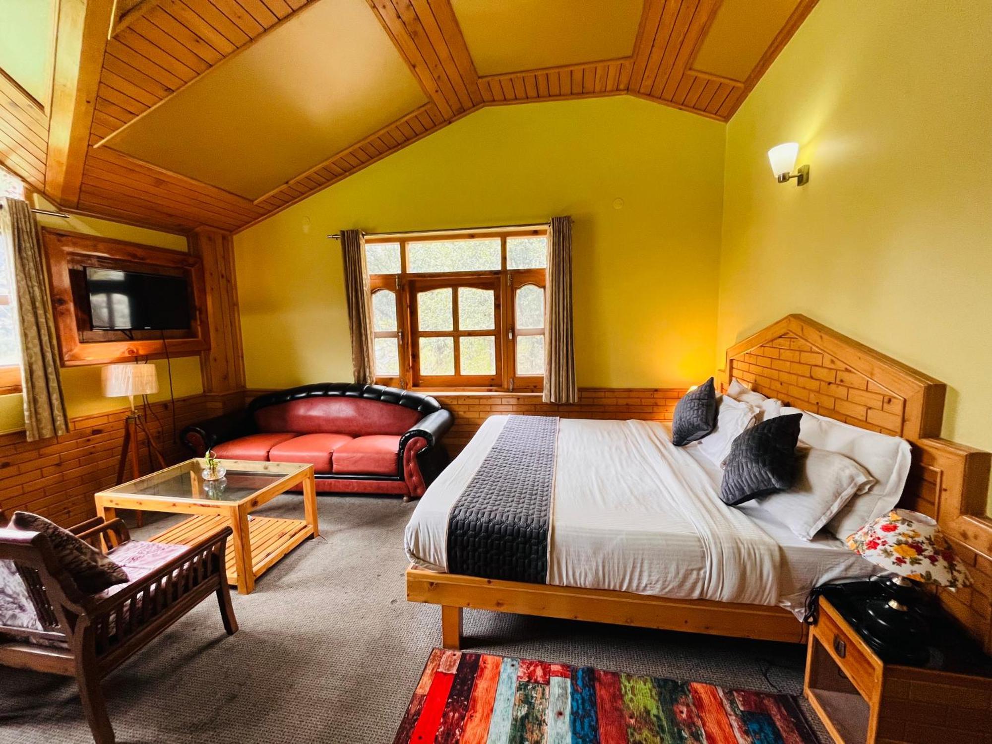 Hotel Hollywood Manali - Scenic River & Mountain View With Premium Rooms Dış mekan fotoğraf