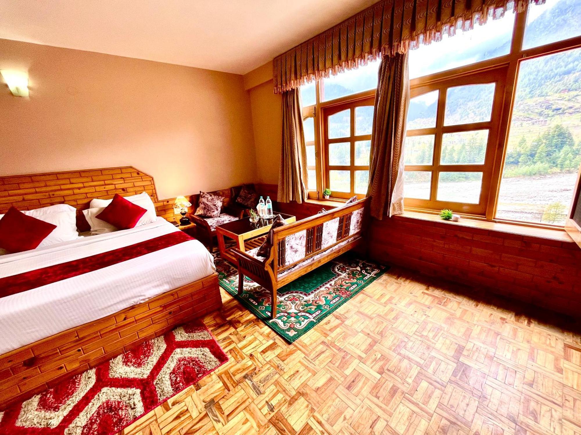 Hotel Hollywood Manali - Scenic River & Mountain View With Premium Rooms Dış mekan fotoğraf