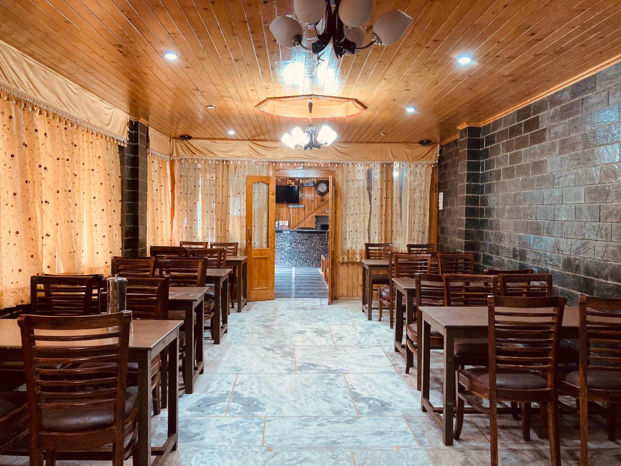 Hotel Hollywood Manali - Scenic River & Mountain View With Premium Rooms Dış mekan fotoğraf