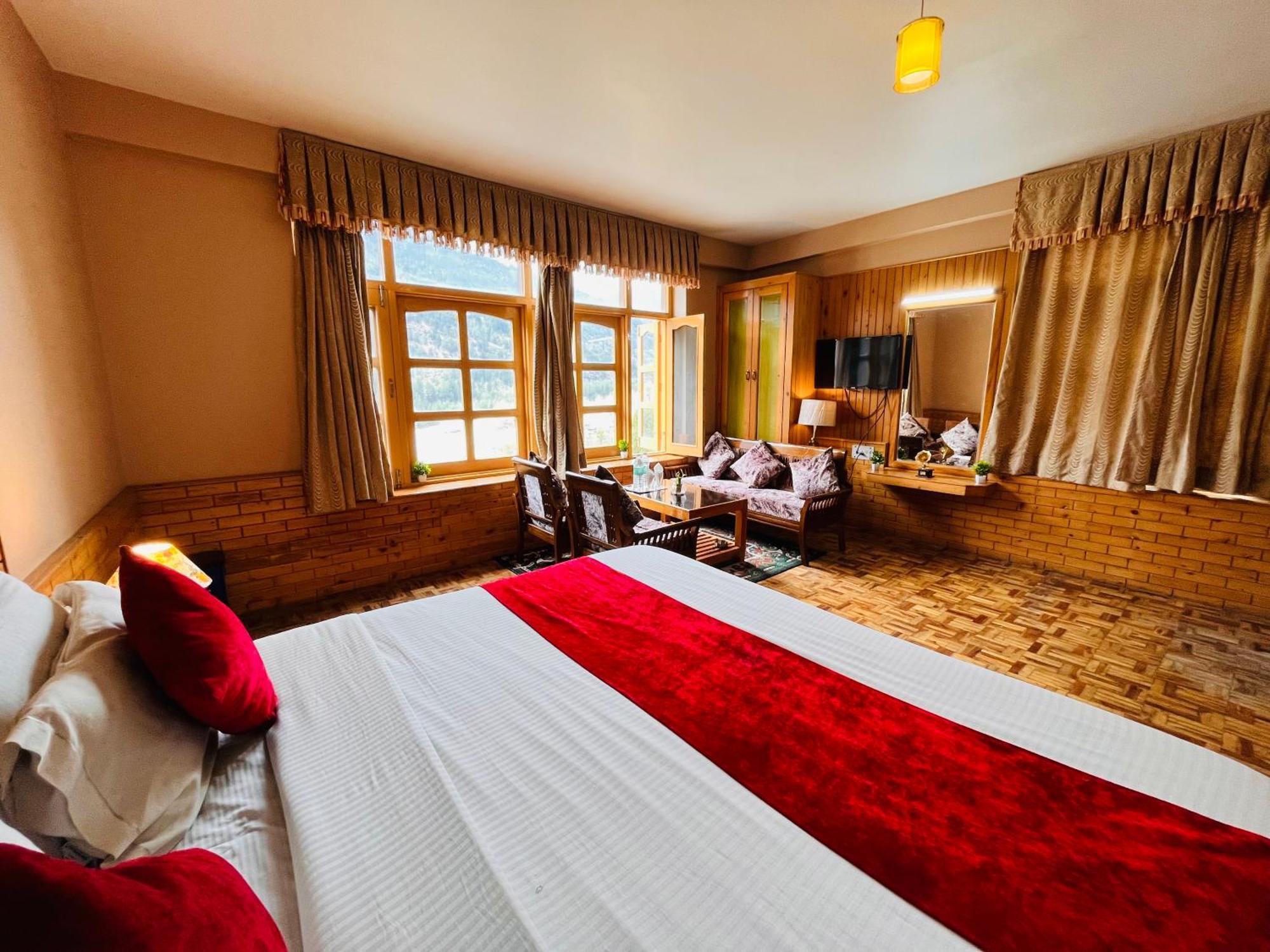 Hotel Hollywood Manali - Scenic River & Mountain View With Premium Rooms Dış mekan fotoğraf