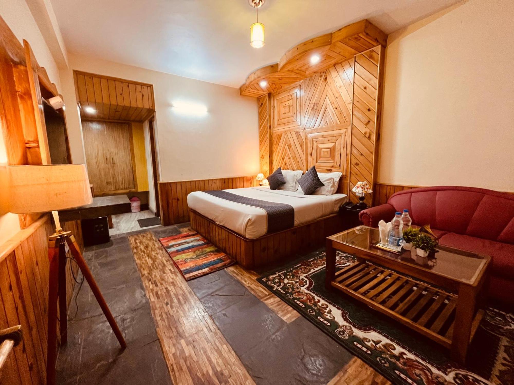 Hotel Hollywood Manali - Scenic River & Mountain View With Premium Rooms Dış mekan fotoğraf