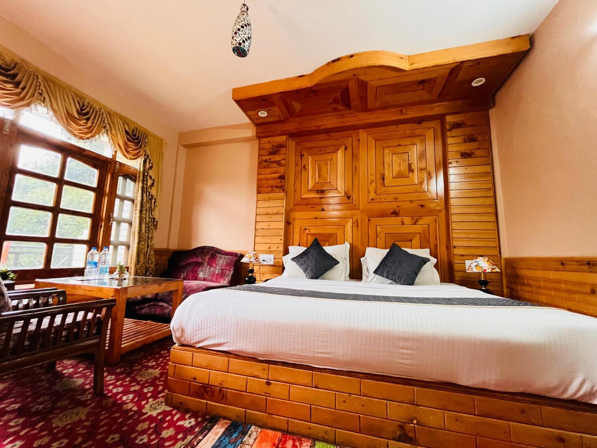 Hotel Hollywood Manali - Scenic River & Mountain View With Premium Rooms Dış mekan fotoğraf