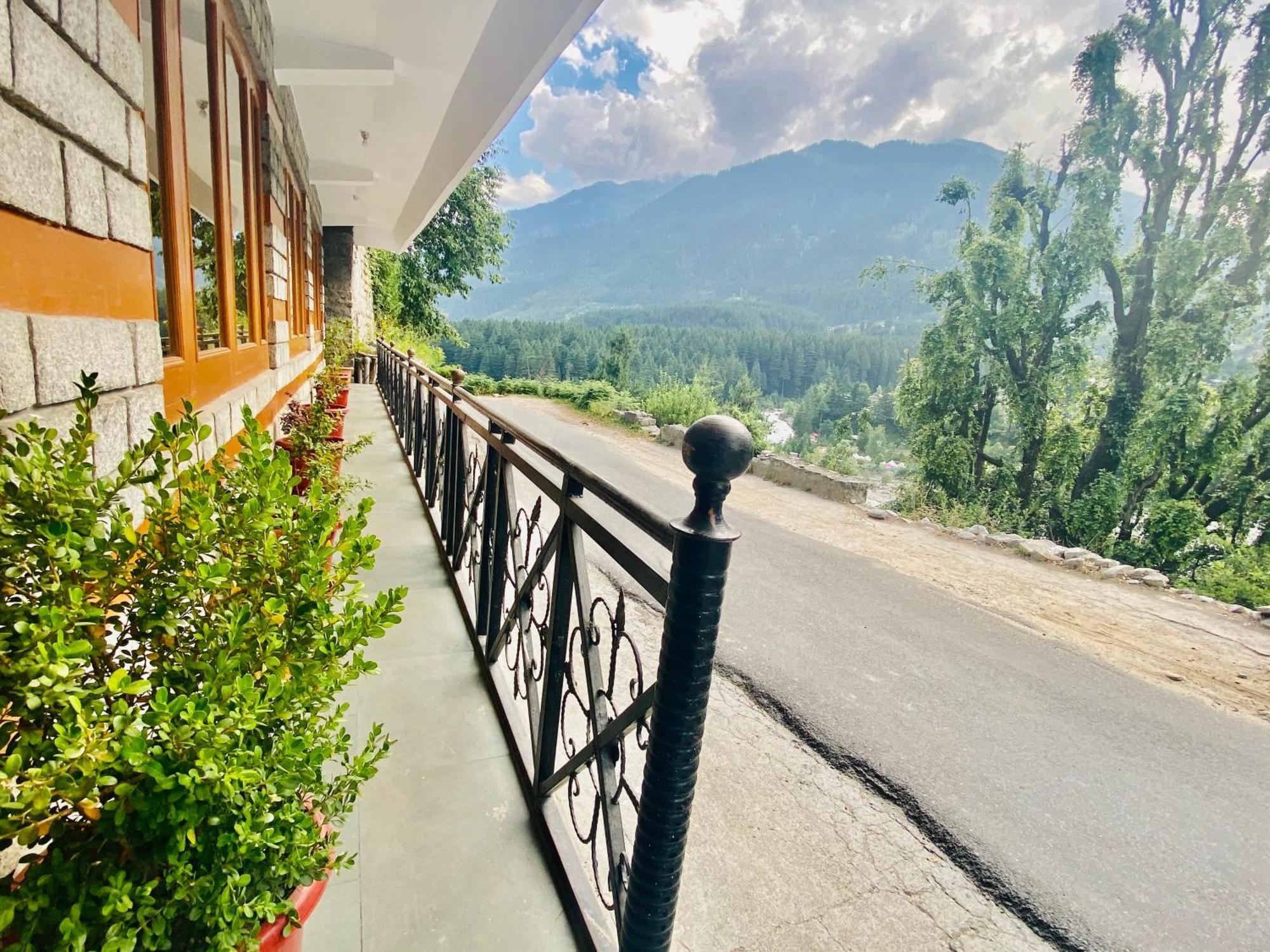 Hotel Hollywood Manali - Scenic River & Mountain View With Premium Rooms Dış mekan fotoğraf