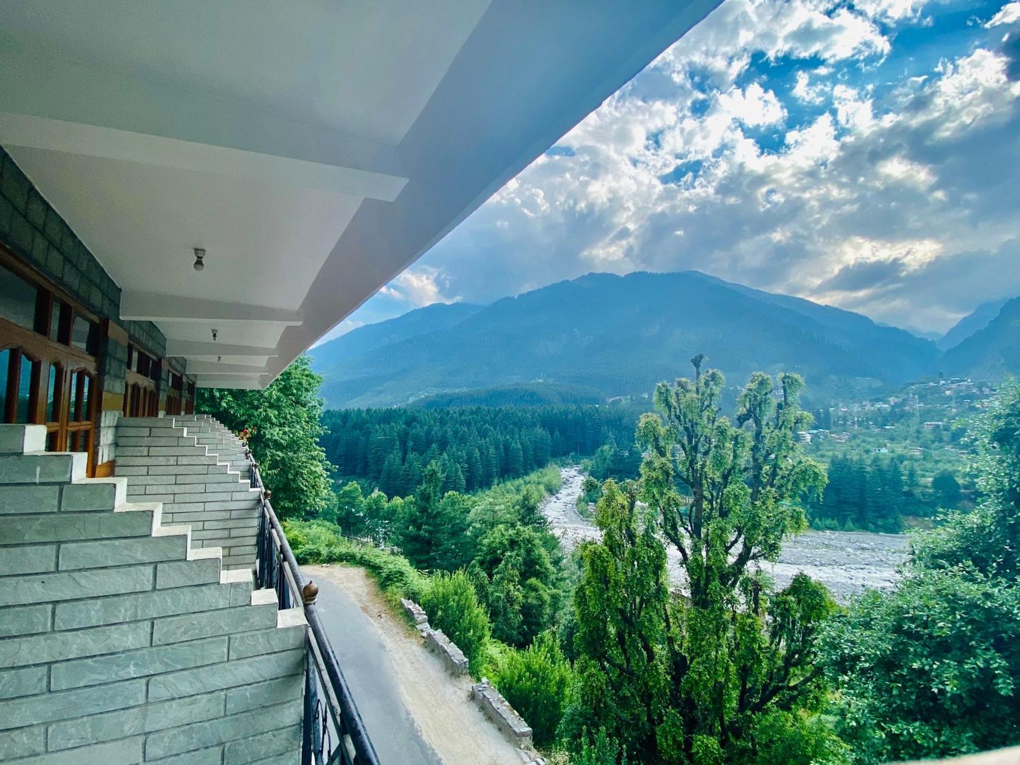 Hotel Hollywood Manali - Scenic River & Mountain View With Premium Rooms Dış mekan fotoğraf